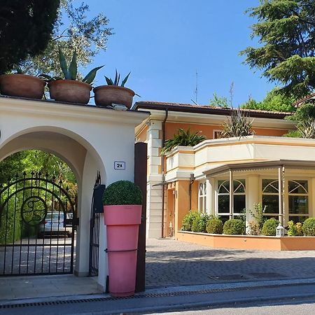 La Villa Desenzano Desenzano del Garda Exterior foto